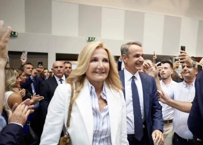 Μαρέβα Γκραμπόφσκι Μητσοτάκη: Χειρουργήθηκε για ειλεό στον «Ευαγγελισμό» – Το ιατρικό ανακοινωθέν