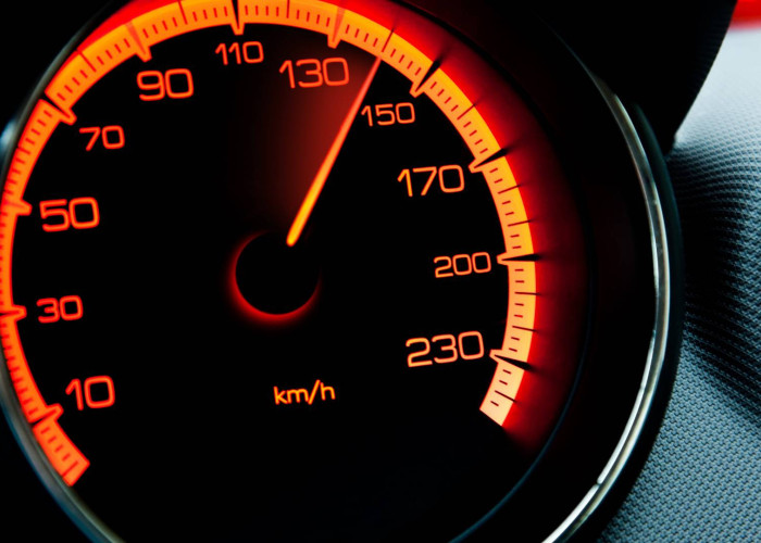 Εθνική Οδός: Η ιδανική ταχύτητα για να μην καίμε βενζίνη – Μέχρι πόσα χιλιόμετρα πρέπει να πηγαίνουμε