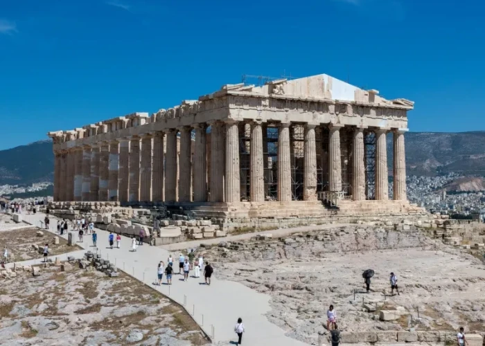 Το δυτικό αέτωμα του Παρθενώνα συμπληρώνεται μετά από 220 χρόνια.