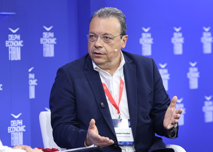 Σωκράτης Φάμελλος- Το υπερπλεόνασμα να δοθεί όλο στη κοινωνία