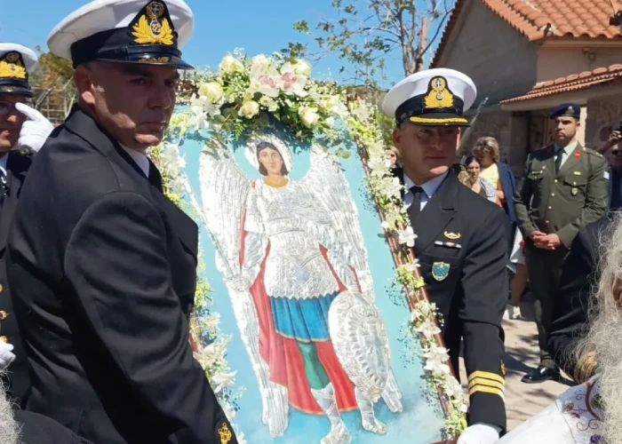 Σερρών Θεολόγος: Σήμερον ο κόσμος μοσχοβολά Ανάσταση, άνοιξη ψυχών και ελπίδων!