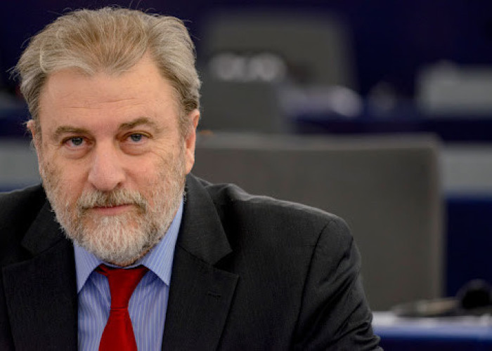 Ο Νότης Μαριάς για την κατάργηση των Πανελλαδικών και Ελεύθερη πρόσβαση στα ΑΕΙ