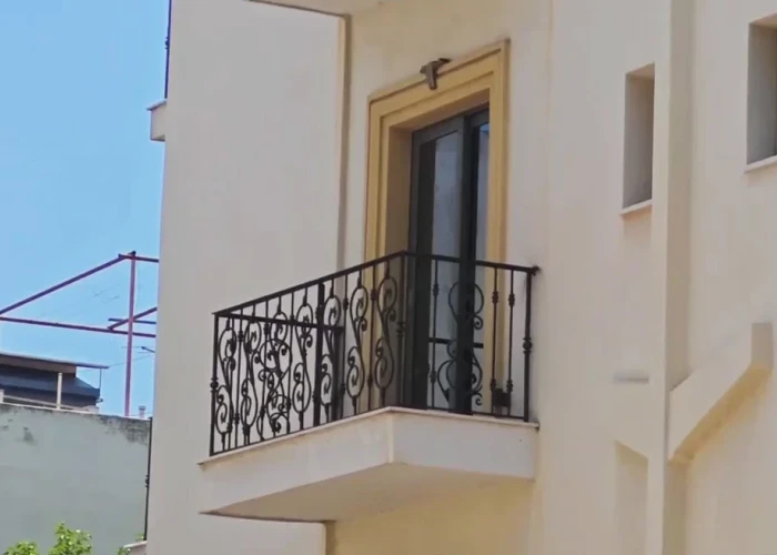 Χαλάνδρι: Εγκεφαλικά νεκρός ο 17χρονος Βρετανός που έπεσε από μπαλκόνι ξενοδοχείου μετά από κατανάλωση αλκοόλ