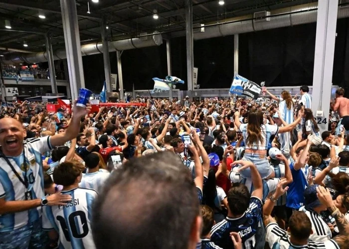 Μουντιάλ: Ο ξεχωριστός τρόπος που φίλαθλοι της Αργεντινής παρέδωσαν χαμένο πορτοφόλι στον κάτοχό του