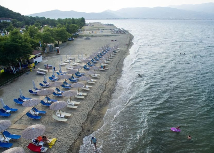Εντατικοποίηση ελέγχων στον αιγιαλό και αυστηρά πρόστιμα σε επιχειρήσεις