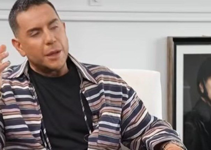 Γιώργος Μαζωνάκης: "Δεν ήταν μάνατζερ η Βάσω, ήταν συνεργάτης"
