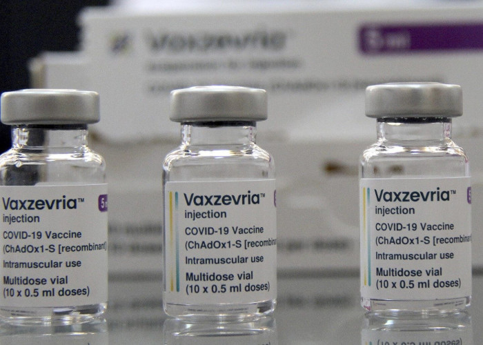 H AstraZeneca “χτυπάει” τη Bristol Myers Squibb με τον καρκίνο στο επίκεντρο