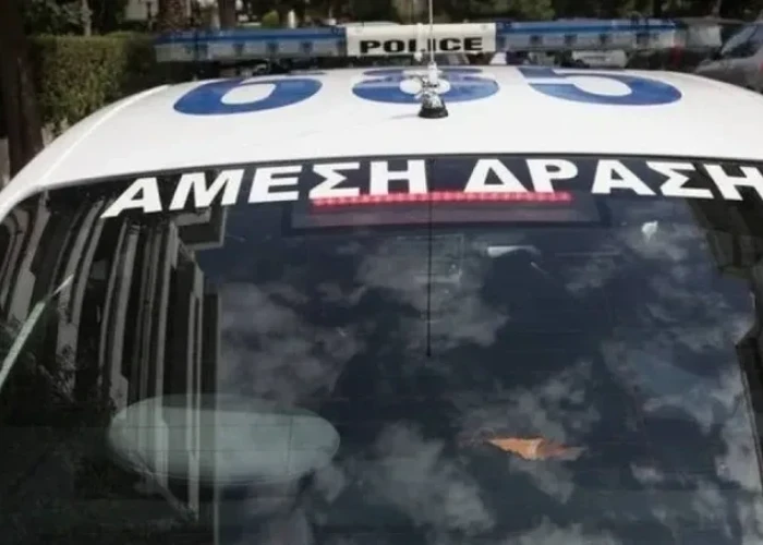 Συνελήφθη γνωστός τράπερ μετά από καταδίωξη στη Νέα Σμύρνη
