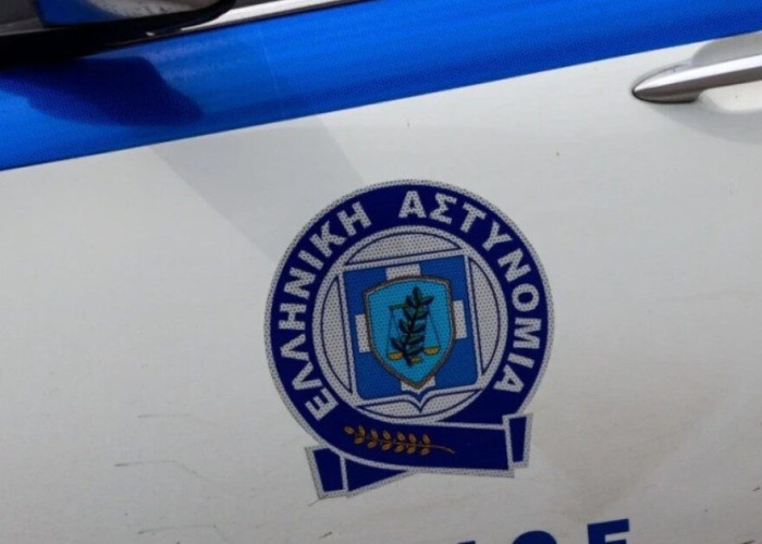 Σοβαρό τροχαίο από αναστροφή Ι.Χ. στην Αθηνών-Σουνίου: Συγκρούστηκε με μηχανή της ΔΙ.ΑΣ. – Δύο τραυματίες αστυνομικοί