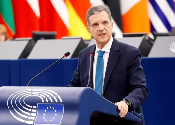 «Ο Γ. ΑΥΤΙΑΣ ΖΗΤΑ ΕΛΕΓΧΟ ΣΕ ΑΓΟΡΕΣ ΑΚΙΝΗΤΩΝ ΑΠΟ ΤΡΙΤΕΣ ΧΩΡΕΣ ΣΕ ΔΙΑΣΥΝΟΡΙΑΚΕΣ ΠΕΡΙΟΧΕΣ»