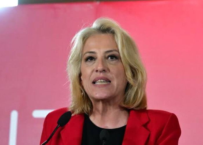 Ρένα Δούρου -"Σχέδιο" - ανακύκλωση της αποτυχίας και της κατασπατάλησης