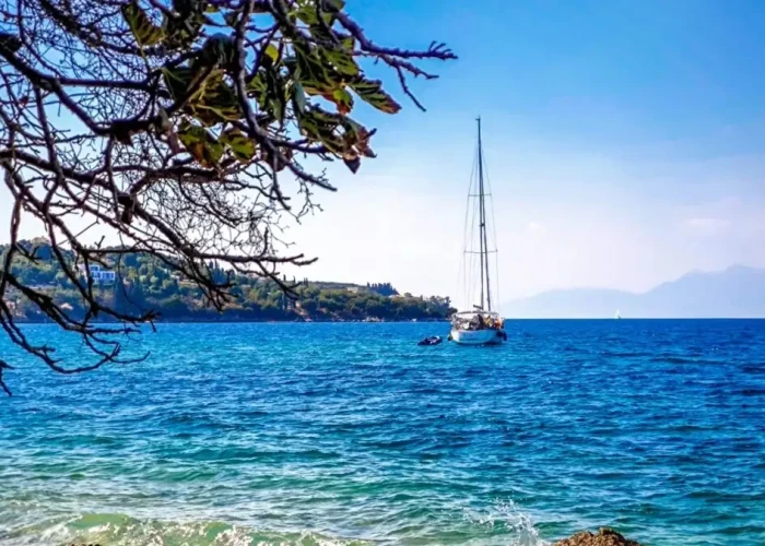 Καιρός αύριο: Επιμένει η ζέστη με τη θερμοκρασία στους 39 βαθμούς – Τοπικές νεφώσεις