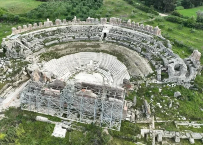 Αποκαθίσταται το κάτω κοίλο του Μεγάλου Θεάτρου της Αρχαίας Νικόπολης