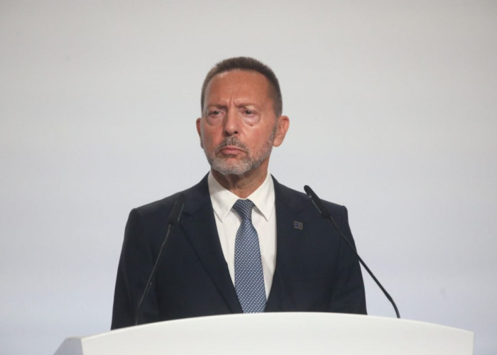 Στον ΠτΒ από τον Γιάννη Στουρνάρα η Έκθεση για τη Νομισματική Πολιτική 2025-2026
