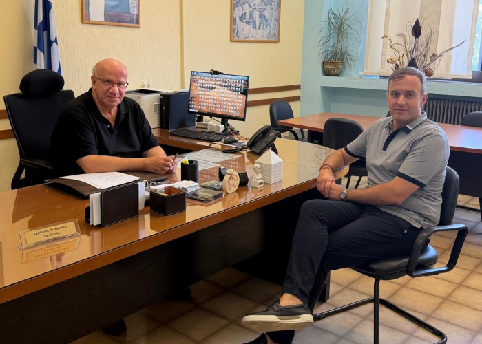 Ο Τάσος Χατζηβασιλείου στις Διευθύνσεις Πρωτοβάθμιας και Δευτεροβάθμιας Εκπαίδευσης Σερρών: Όλα έτοιμα για τη νέα χρονιά