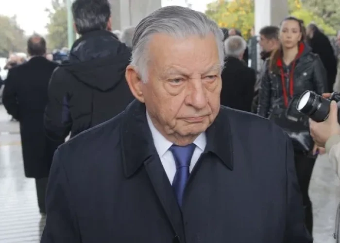 Πέθανε ο Γιάννης Βαρβιτσιώτης