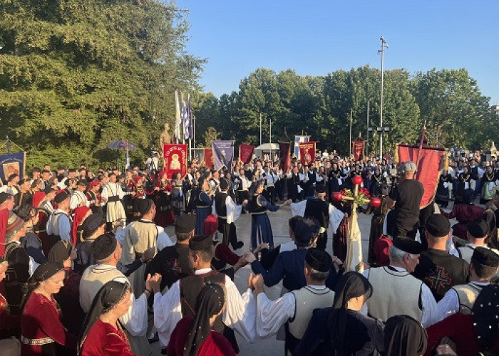 Πολιτισμός, ιστορία, παράδοση με το 40ο Αντάμωμα Βλάχων στα Τρίκαλα και τους 1.500 χορευτές