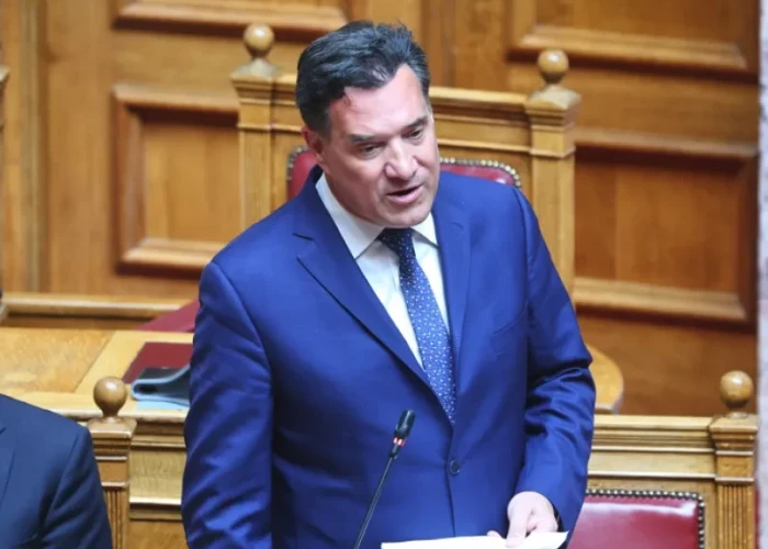 Άδωνις Γεωργιάδης: Αν βγει ο μέγας στρατηλάτης Τσίπρας θα σταματήσει το κλείσιμο των Στενών του Ορμούζ;
