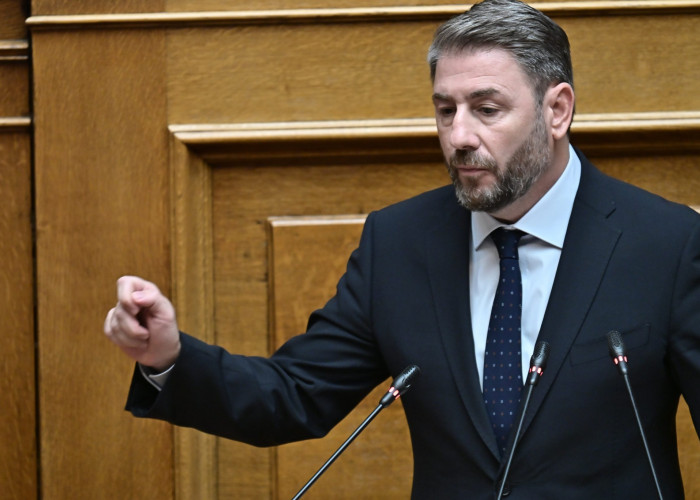 Νίκος Ανδρουλάκης: «Απέναντι στην ακρίβεια χρειάζονται μέτρα, όχι αλαζονεία»