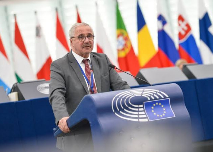 Ο Γιάννης Μανιάτης ζητά την ανάληψη Πανευρωπαϊκής Πρωτοβουλίας για τις Λίμνες