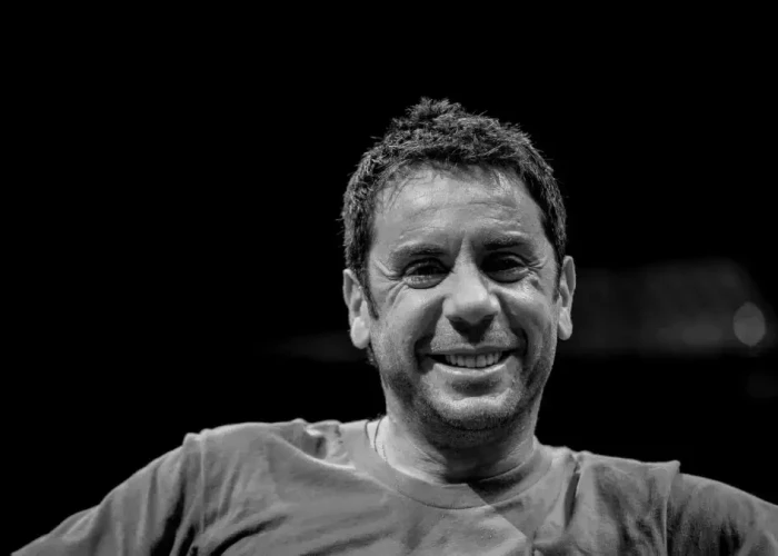 Θάνατος Γιώργου Μαζωνάκη: Οι γιατροί τον τράβηξαν φωτογραφία την ώρα της πλασμαφαίρεσης – Έψαξαν στο ΑΙ τρόπους να τον επαναφέρουν