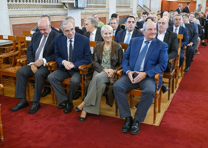 Μαζί Καραμανλής, Σαμαράς, Μεϊμαράκης στον Απόστολο Τζιτζικώστα