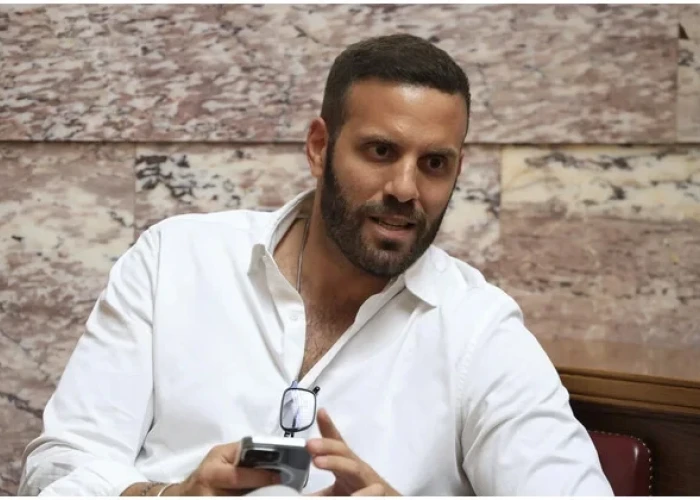 Νίκος Παππάς: «Να μην επιτρέψουμε στον ψηφιακό κόσμο να στερήσει από τα παιδιά την παιδική τους ηλικία»