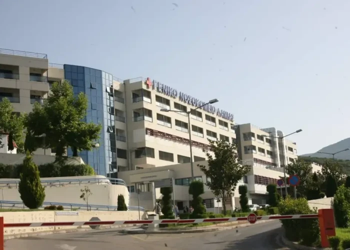 Επίθεση σε οδηγούς ταξί στη Λαμία – Τον βούτηξε από το λαιμό και τον πέταξε κάτω