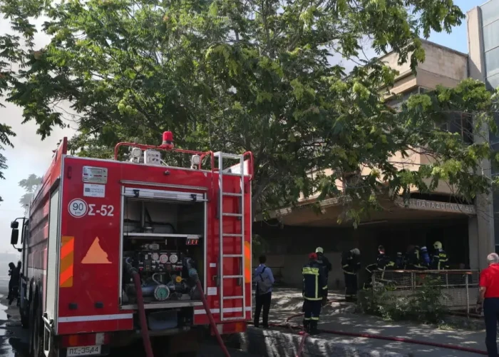Δράμα: Άνδρας εντοπίστηκε χωρίς τις αισθήσεις του μετά από φωτιά σε διαμέρισμα