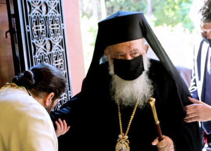 Ιερώνυμος: Ψάχνουν να βρουν πώς κόλλησε κορωνοϊό ο Αρχιεπίσκοπος