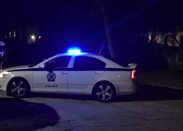 Κρήτη: Συνελήφθη ιερέας για ενδοοικογενειακή βία – Κυνηγούσε στο χωριό την παπαδιά