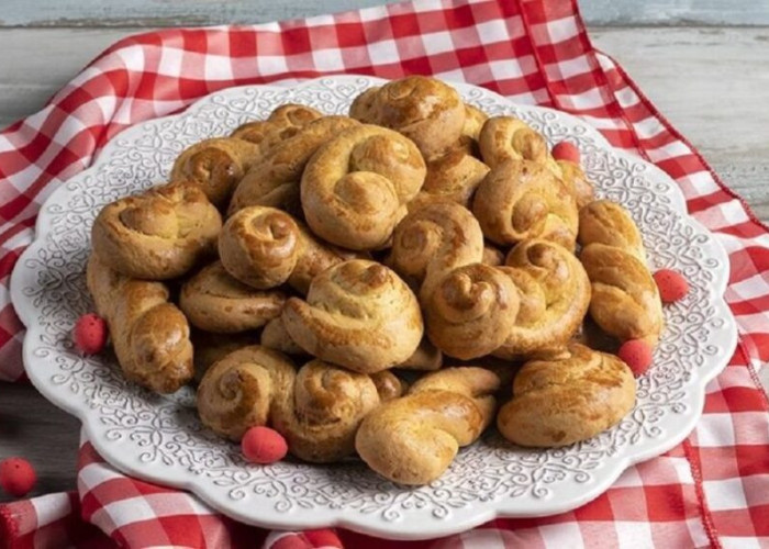 Πως να φτιαξέτε παραδοσιακά Πασχαλινά Σμυρνέικα κουλουράκια