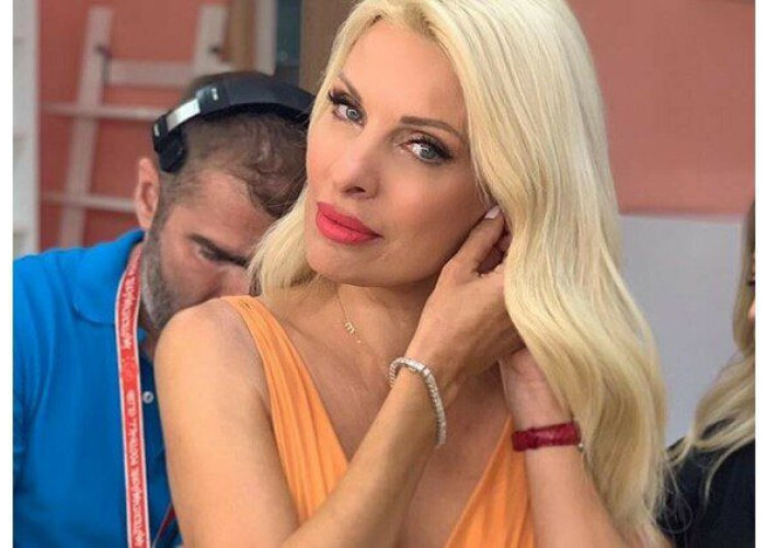 Ελένη Μενεγάκη: Στο MEGA! Όλα αρχίζουν ξανά