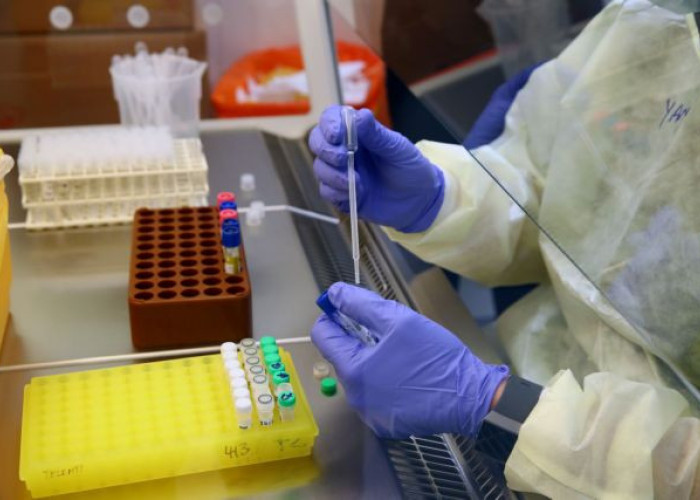 Ανοίγει ο δρόμος για εμβόλια κατά του καρκίνου – Τι λένε οι ιδρυτές της BioNTech