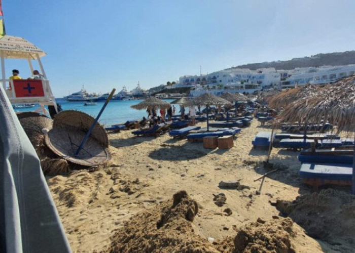 Μύκονος: «Έσκασε» η αποχέτευση και χύθηκαν λύματα – Κόκκινη σημαία στην παραλία Πλατύς Γιαλός