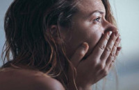 ΤΙ ΑΛΛΑΖΕΙ ΜΕΣΑ ΣΟΥ ΟΤΑΝ ΧΑΝΕΙΣ ΤΟΥΣ ΓΟΝΕΙΣ ΣΟΥ!