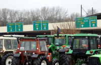 Από τη διασταύρωση Σιδηροκάστρου, ξεκίνησαν οι Σερραίοι αγρότες, με στόχο τον Προμαχώνα