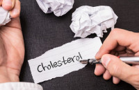 ΟΙ 10 ΤΡΟΦΕΣ ΠΟΥ ΡΙΧΝΟΥΝ ΤΗ ΧΟΛΗΣΤΕΡΙΝΗ, ΣΥΜΦΩΝΑ ΜΕ ΤΟΥΣ ΕΠΙΣΤΗΜΟΝΕΣ ΤΟΥ ΧΑΡΒΑΡΝΤ!