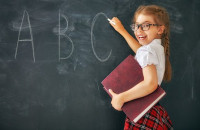 12 ΣΥΜΒΟΥΛΕΣ ΓΙΑ ΓΟΝΕΙΣ ΠΟΥ ΘΕΛΟΥΝ ΤΑ ΠΑΙΔΙΑ ΤΟΥΣ ΝΑ ΜΑΘΟΥΝ ΤΑΥΤΟΧΡΟΝΑ 2 ΓΛΩΣΣΕΣ!