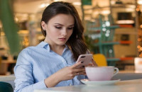 Αυτά που δεν θα έπρεπε να παρεξηγούν οι γυναίκες στα μηνύματα των αντρών