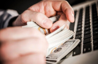 ΑΝΘΡΩΠΟΙ ΠΟΥ ΕΓΙΝΑΝ ΠΛΟΥΣΙΟΙ ΜΕ ΤΟΥΣ ΠΙΟ ΠΕΡΙΕΡΓΟΥΣ ΤΡΟΠΟΥΣ!