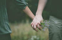 ΓΙΑΤΙ ΕΙΣΑΙ Η ΑΓΑΠΗ ΠΟΥ ΠΗΡΕΣ, Η ΑΣΦΑΛΕΙΑ ΠΟΥ ΕΝΙΩΣΕΣ ΚΑΙ Η ΑΓΚΑΛΙΑ ΠΟΥ ΣΕ ΕΦΕΡΝΕ ΣΤΑ ΙΣΙΑ ΣΟΥ!