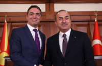 ΤΣΑΒΟΥΣΟΓΛΟΥ ΓΙΑ ΣΚΟΠΙΑ: ΣΥΝΕΧΙΖΟΥΜΕ ΝΑ ΑΝΑΓΝΩΡΙΖΟΥΜΕ ΤΗ ΧΩΡΑ ΜΕ ΤΟ ΣΥΝΤΑΓΜΑΤΙΚΟ ΤΗΣ ΟΝΟΜΑ!