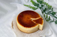 Κέικ γιαουρτιού με 3 υλικά, χωρίς ζάχαρη -Πανεύκολο και αφράτο