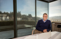 Τα 6 πράγματα που έχει πάνω στο γραφείο του ο Μπιλ Γκέιτς