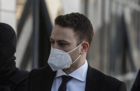 Μπάμπης Αναγνωστόπουλος: Μεταβιβάζει την περιουσία του στην κόρη του