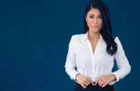 Άγνωστοι έσπασαν το αμάξι της Λατινοπούλου! (ΦΩΤΟ)