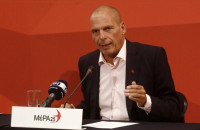 Γιάνης Βαρουφάκης: Συγκυβέρνηση μόνο με προεκλογική συμφωνία και πρόγραμμα