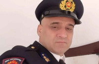 Αυτός είναι ο Ρομά πυροσβέστης που έσωσε το 11 μηνών μωρό στις Αφίδνες