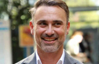 Γιώργος Καπουτζίδης: «Μακάρι κάποιος πατέρας γκέι παιδιού να νιώθει περήφανος όπως ο δικός μου»